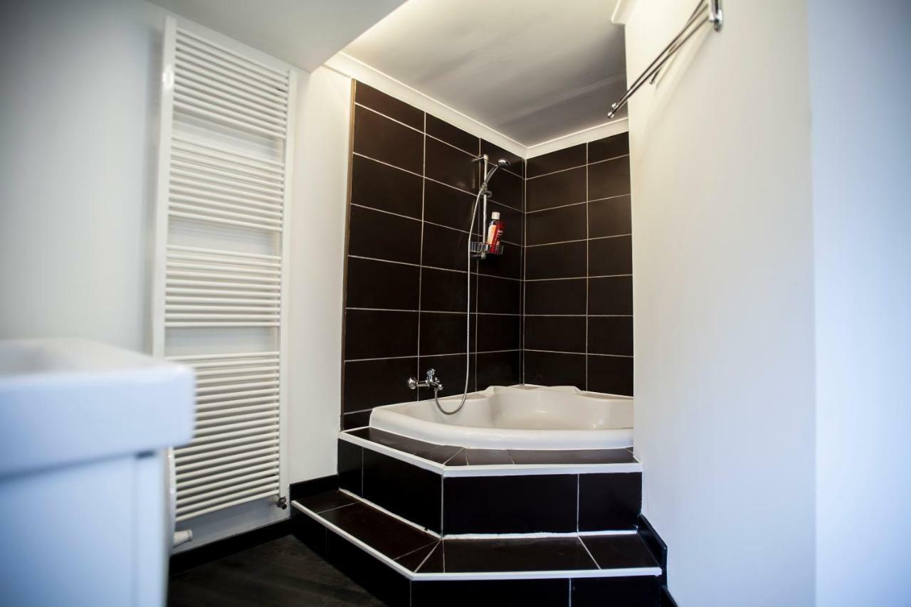 Luxury Suites Cathedral By Rikas Hotels Antwerpen Ngoại thất bức ảnh